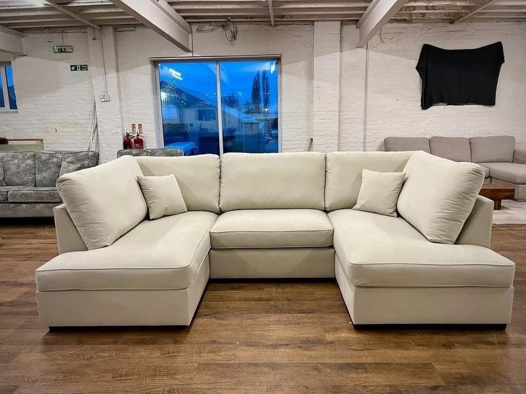 79937dbb-1dbc-401d-853b-a724bfb5b955 Minimalist White Sofa Set - Image 1